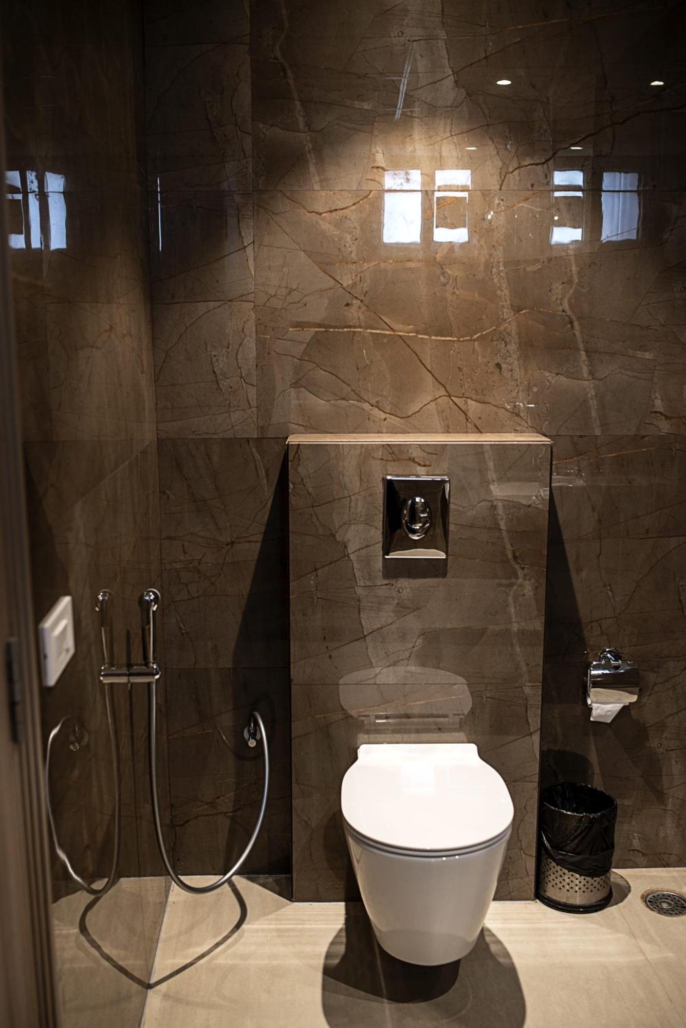 Hotel The Royal Vista Varanasi Exterior photo